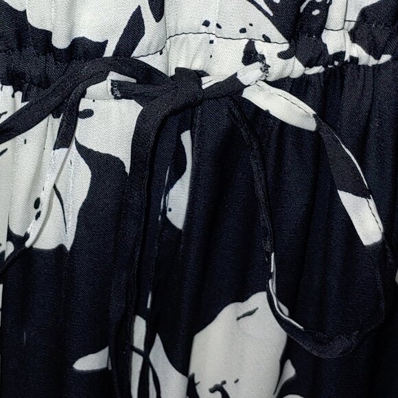 BANANA REPUBLIC Black and White Floral Racerback Midi Dress Size 0P - Picture 6 of 7